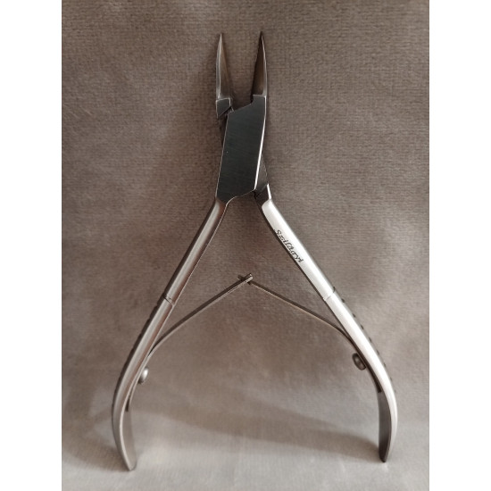 Szilágyi körömcsípő 11cm hegyes keskeny RM305