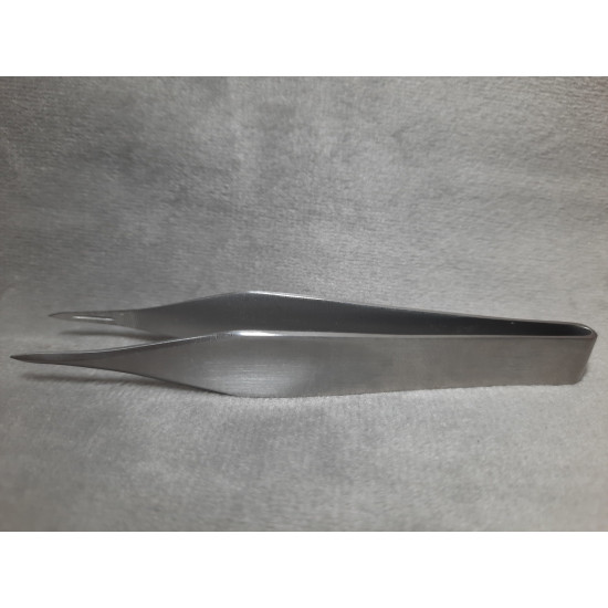 Heiko Wild Szálka csipesz 8 cm hosszú belül recés