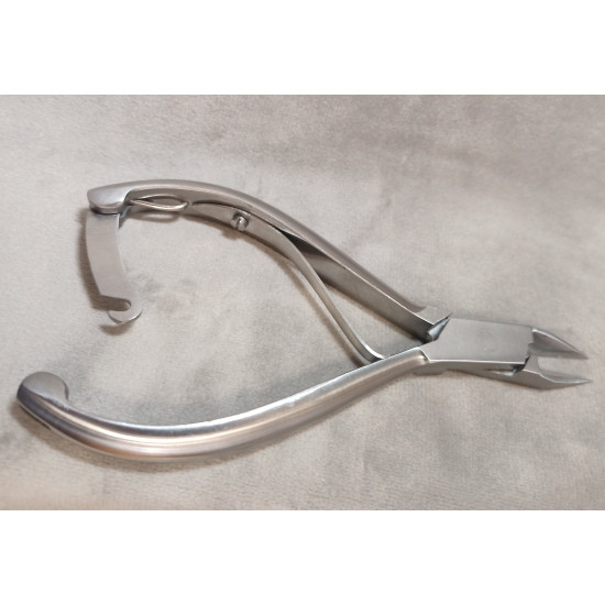 Szilágyi körömcsípő  egyenes keskeny fej 13.5cm RM38