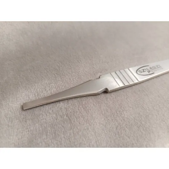 Szilágyi rozsdamentes  véső 3mm széles RM10