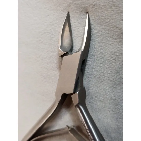 Szilágyi körömcsípő 11cm hegyes RM33 Szilágyi körömcsípő 11cm hegyes RM33